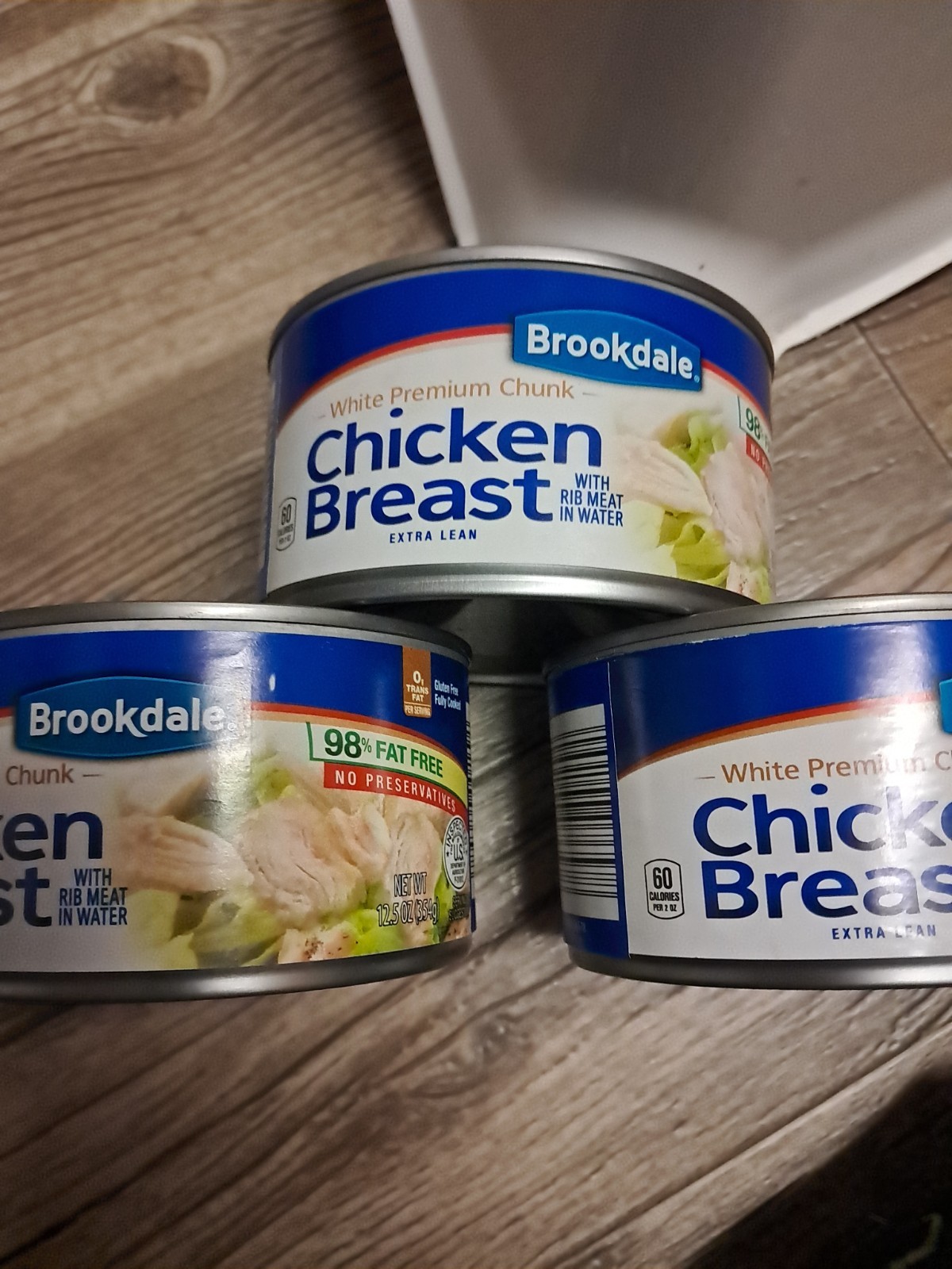 3 Cans Chicken Breast Brookdale 98% Fat Free. Gluten Free. 12.5oz C/u. White.