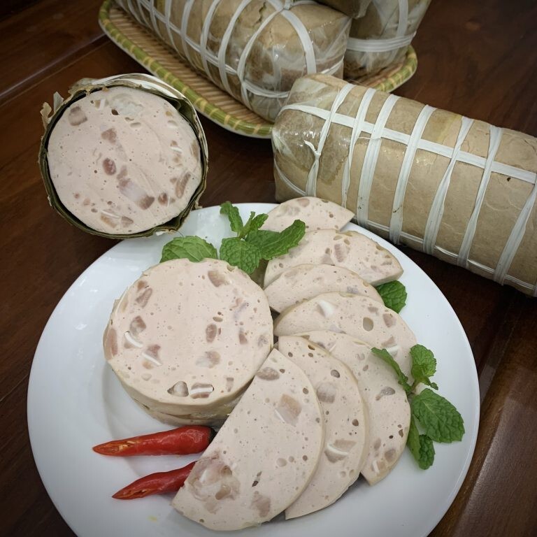 Cooked Pork Roll with Skin & Whole Peppers / Gio Bi 15 oz x 3 packs សាច់ប៉ាតេ