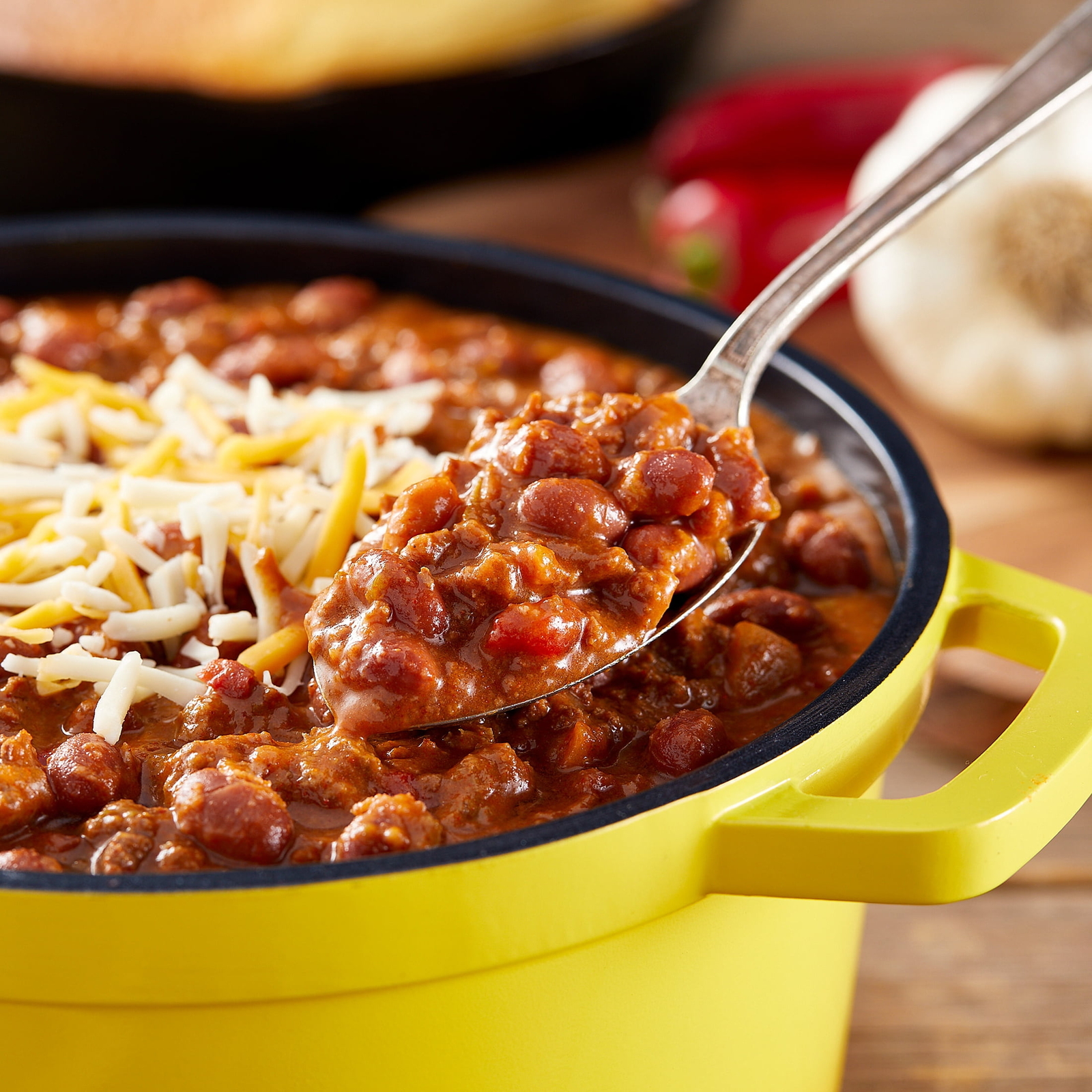 (6 pack) Yellowstone Angus Beef Chili with Beans 15 oz. Can. NEW,USA